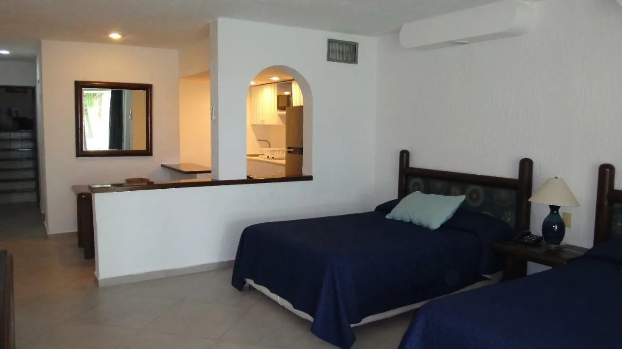 Remodeled Studio In Beachfront Condominium Cancún