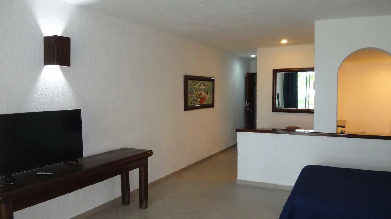 Apartamento Remodeled Studio In Beachfront Condominium Cancún