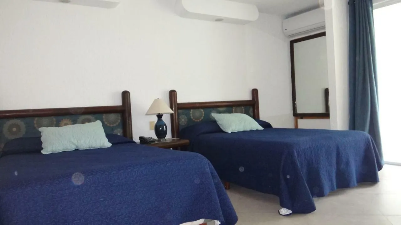 Remodeled Studio In Beachfront Condominium Cancún México