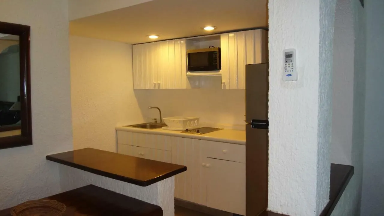 Remodeled Studio In Beachfront Condominium Cancún Apartamento