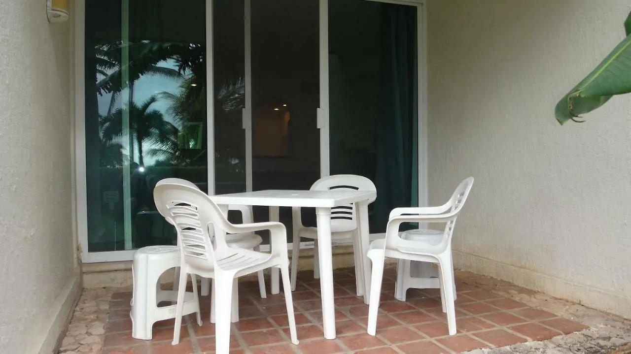 Remodeled Studio In Beachfront Condominium Cancun Apartment